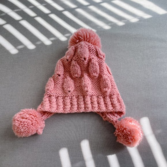 9/10 new hats - Picture 2 of 3